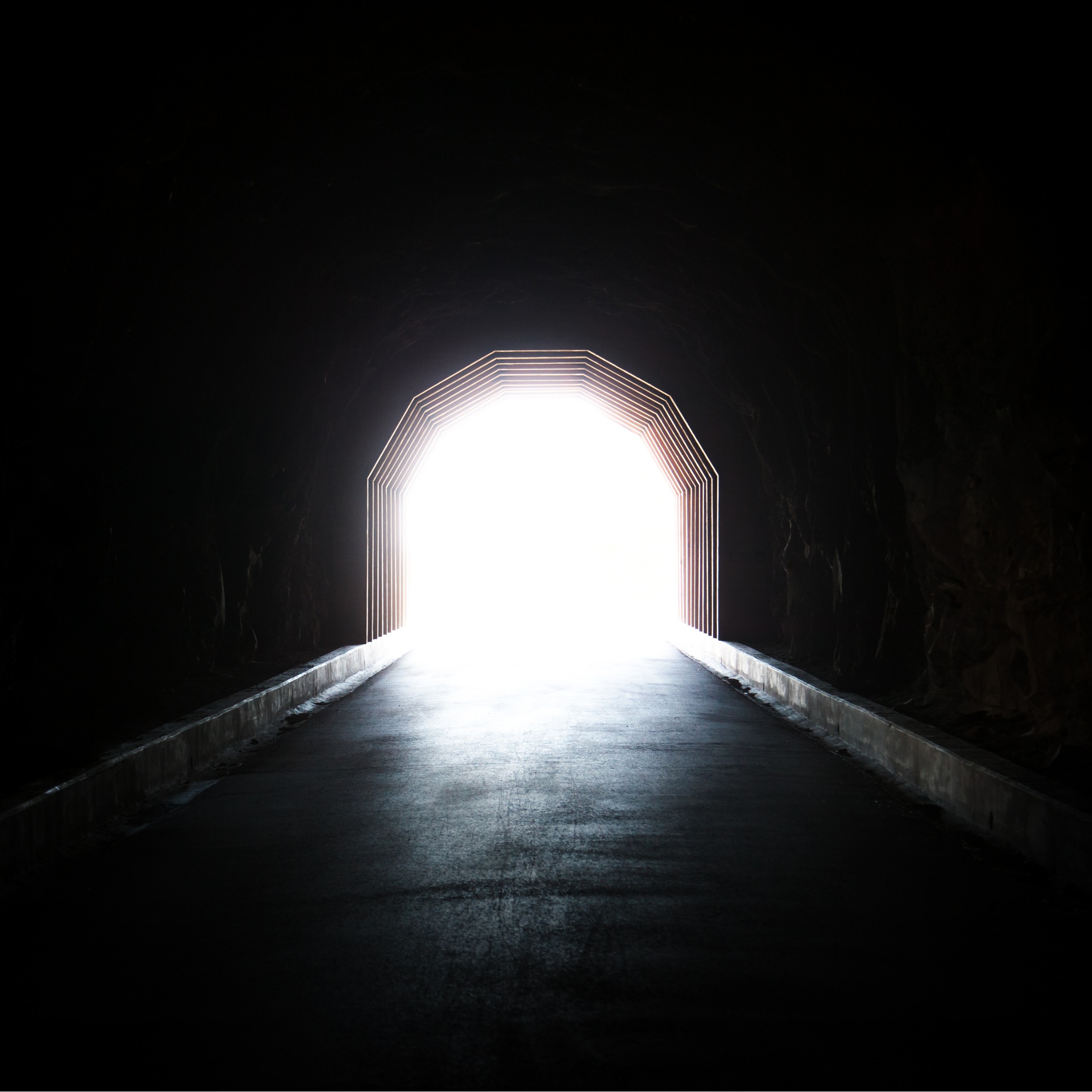 Light tunnel. Юелый Свети в конце туекля. Свет в конце тоннеля. Выход из туннеля.