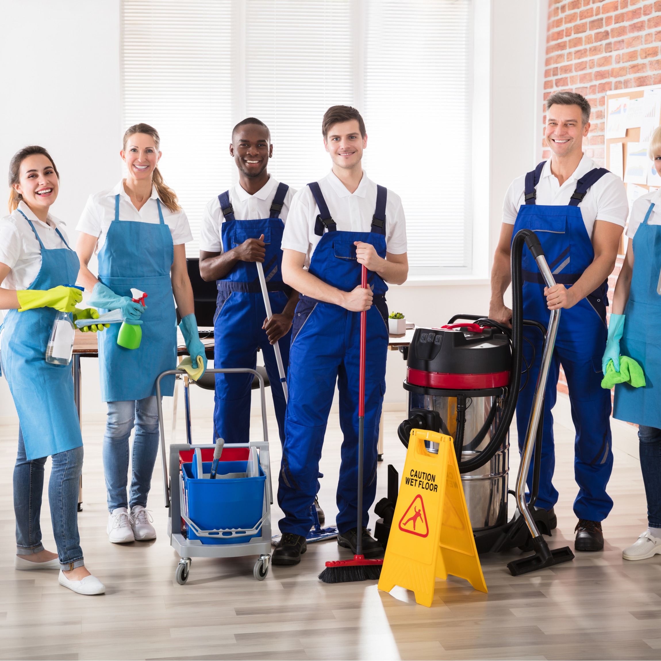 QUELS PRODUITS SANITAIRES CHOISIR POUR NETTOYER EN ENTREPRISE